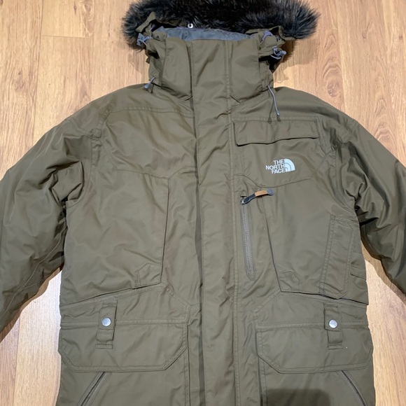 Men’s small Green Northface Parka - Picture 2 of 8